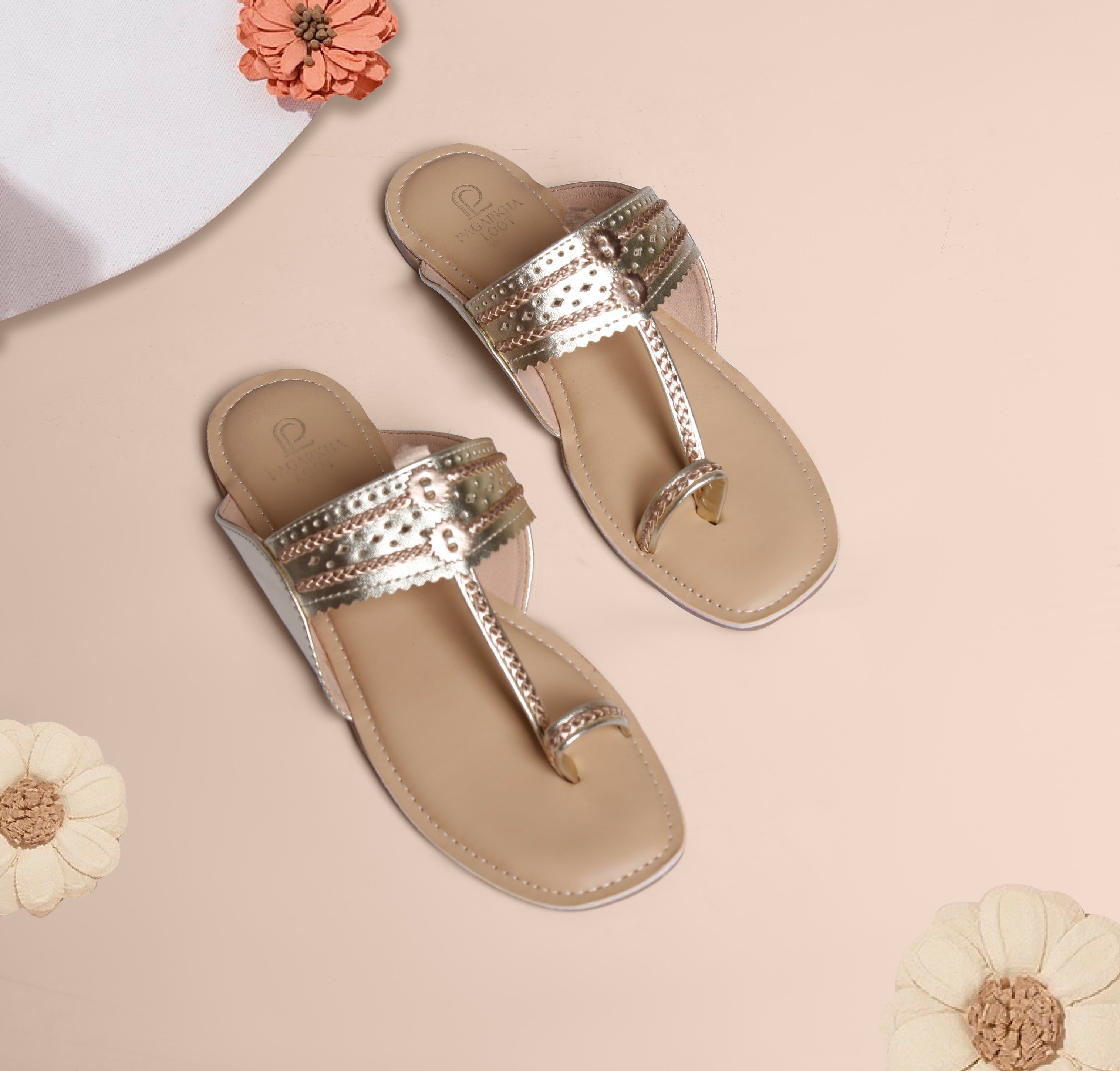 Soft Padded Kolhapuri – Dual-Toned Elegance with Ultimate Comfort