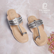 Soft Padded Kolhapuri – Dual-Toned Elegance with Ultimate Comfort