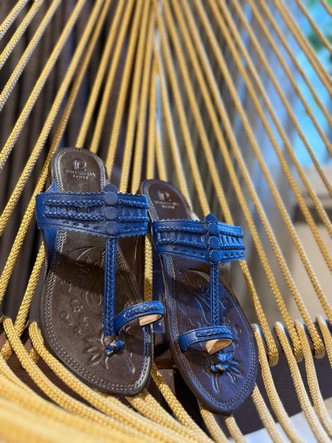 Carving Kolhapuri – Handcrafted Ethnic Footwear for Everyday Comfort