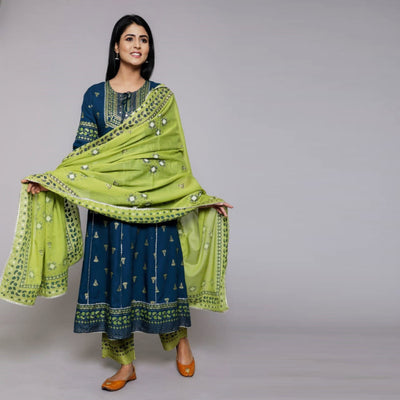 Women Viscose Rayon Kurta Pant Dupatta Set