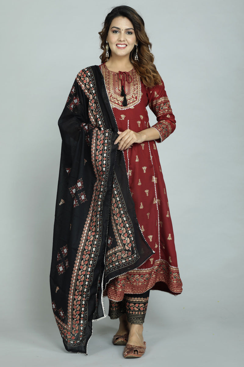 Women V.R Kurta Pant Dupatta Set