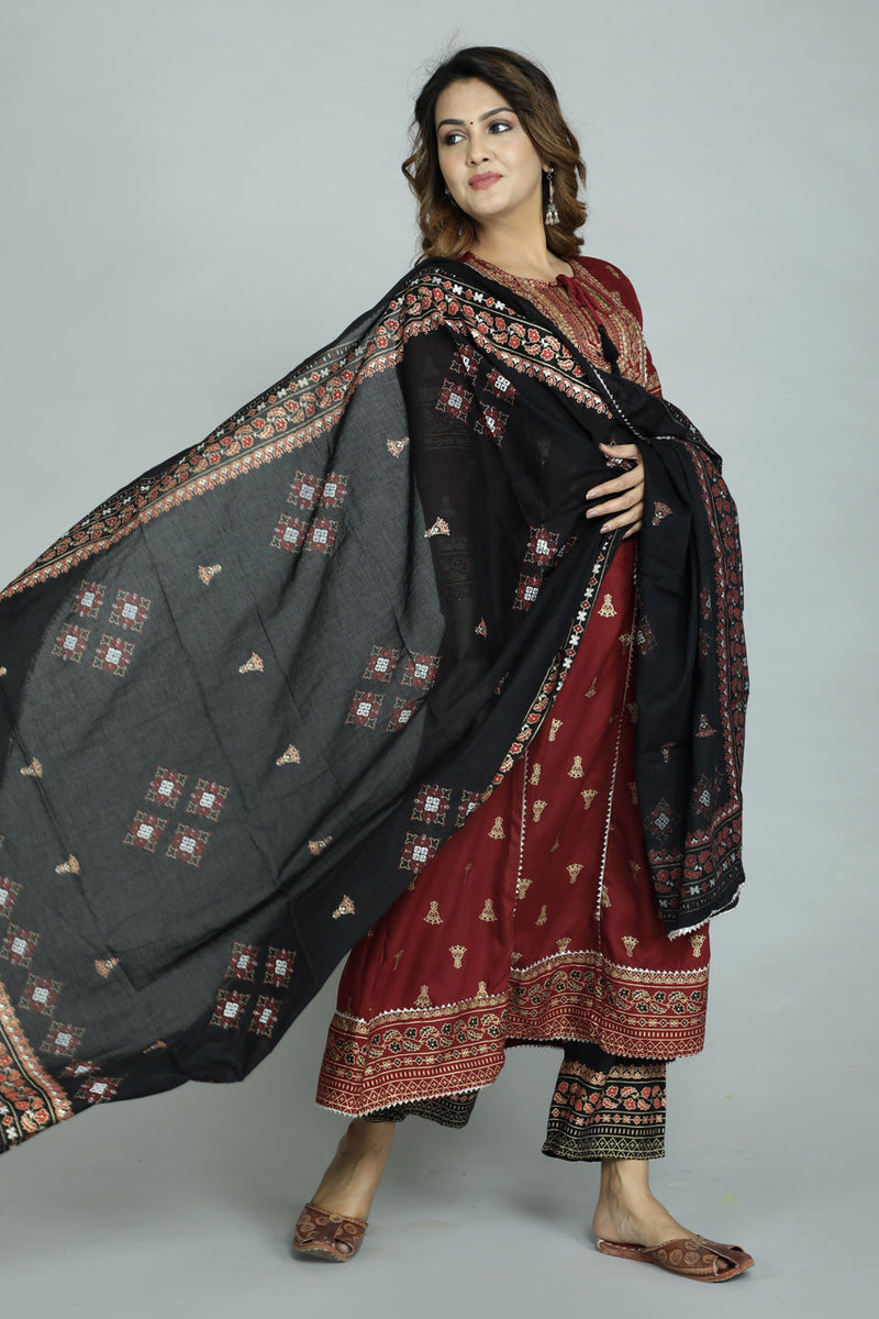 Women V.R Kurta Pant Dupatta Set