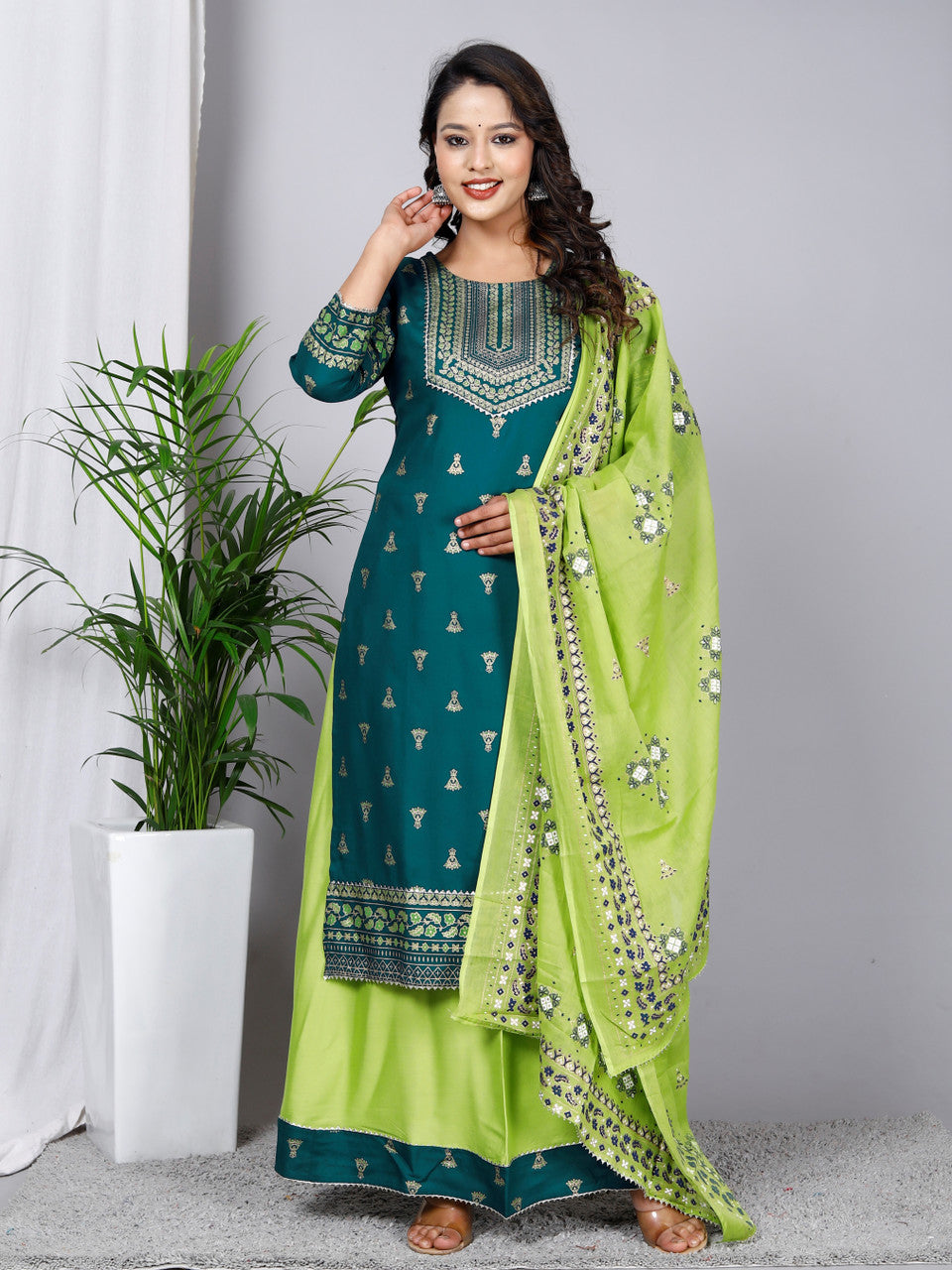 Women Viscose Rayon Kurta Skirt Dupatta Set