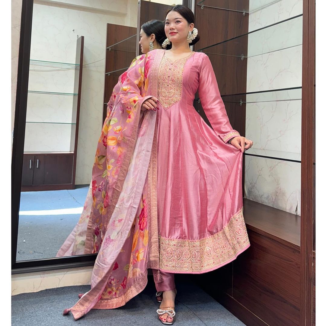 Graceful Pastel Pink Embroidered Suit with Floral Dupatta 🌷-AL