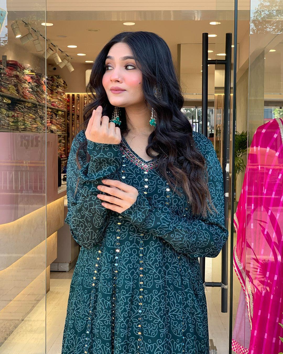 Premium Masleen Cotton Embroidery Kurti with Sephon Dupatta – AL