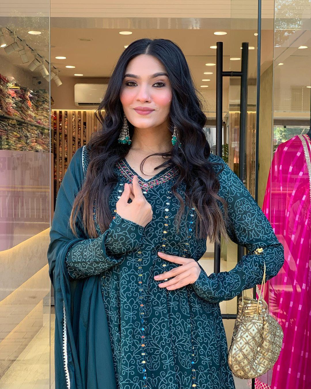 Premium Masleen Cotton Embroidery Kurti with Sephon Dupatta – AL