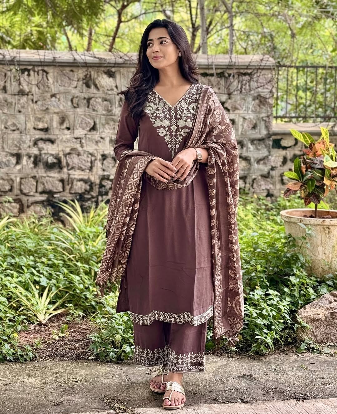 Festive Handloom Embroidery Kurti Set with Banarasi Dupatta – KF