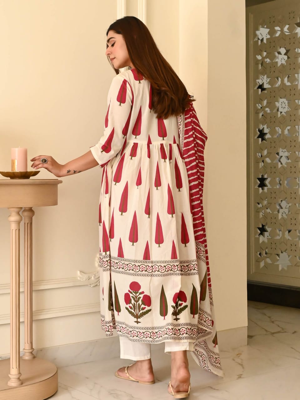EMBROIDERY & MALMAL DUPATTA KF