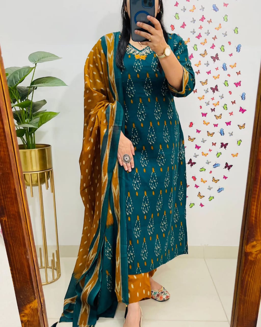 DISCHARGE PRINT SUIT WITH HEAVY HANDWORK KF