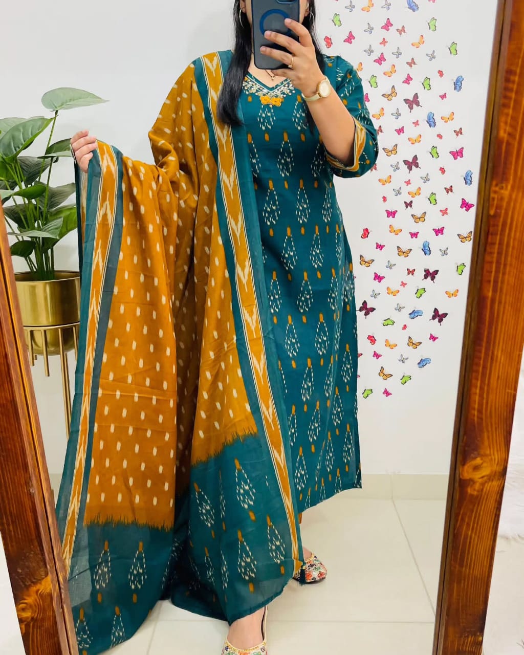 DISCHARGE PRINT SUIT WITH HEAVY HANDWORK KF