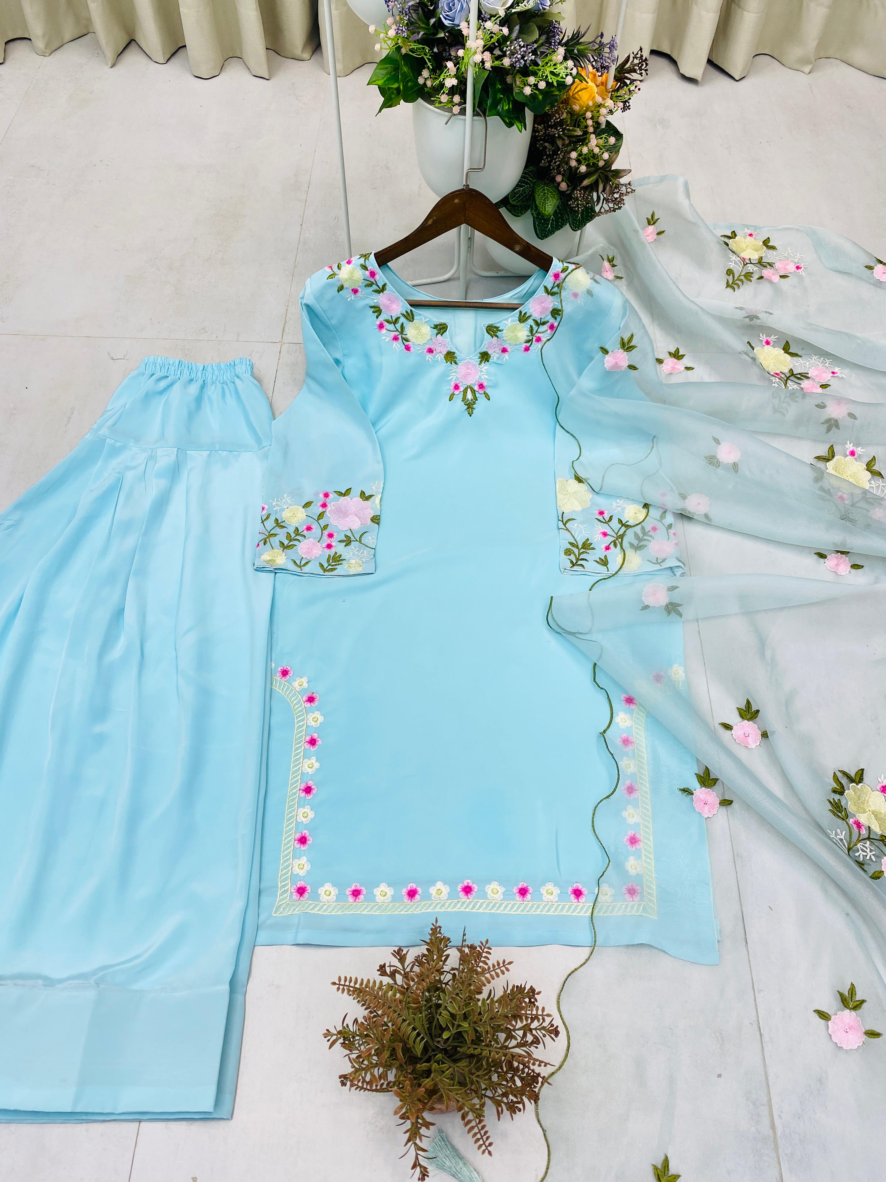 🌟 Designer Farsi Style 3-Piece Salwar Suit in French Crape with Embroidery & Organza Dupatta 🌟