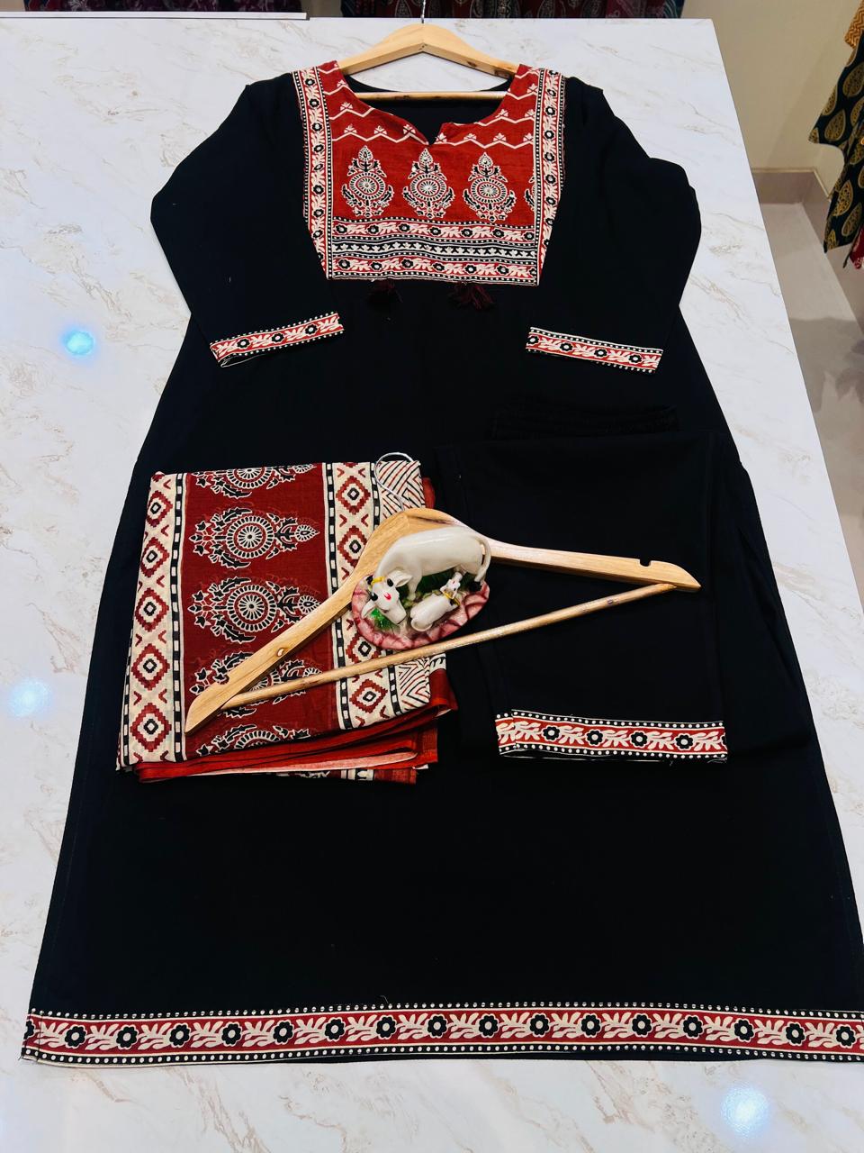 SUIT WITH EMBROIDERY & DUPATTA KF