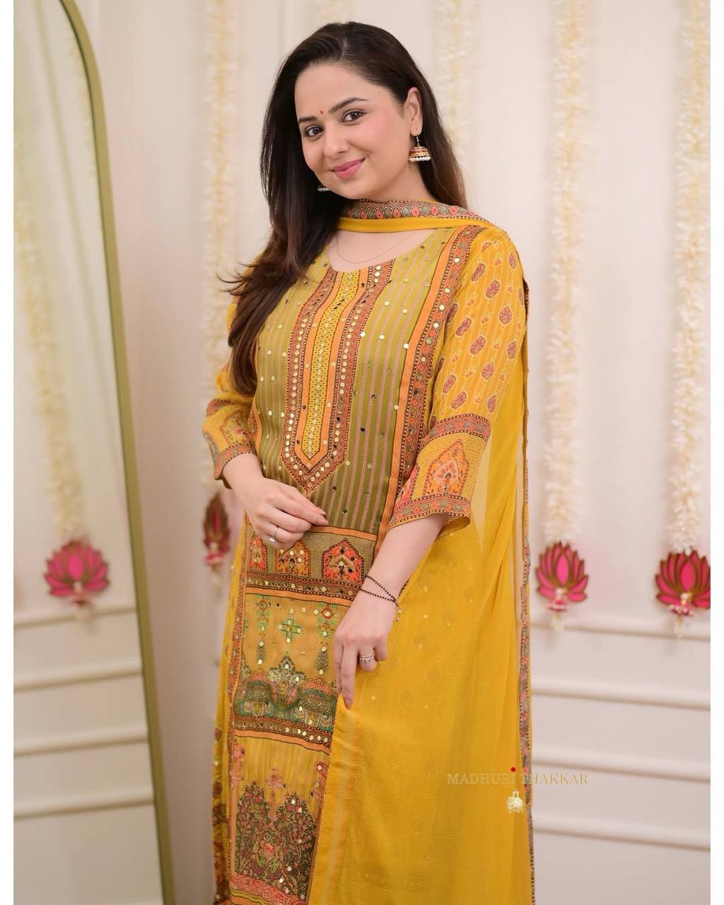 Satin Silk Digital Print Salwar Suit Set – Elegance Meets Tradition! AL
