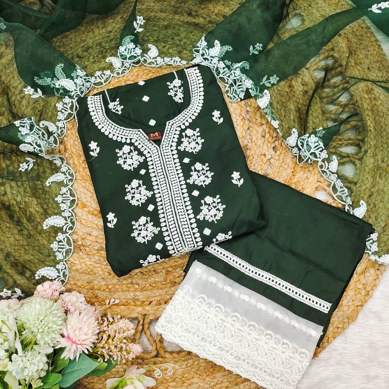 Green Cotton Kurta with White Embroidery – AL