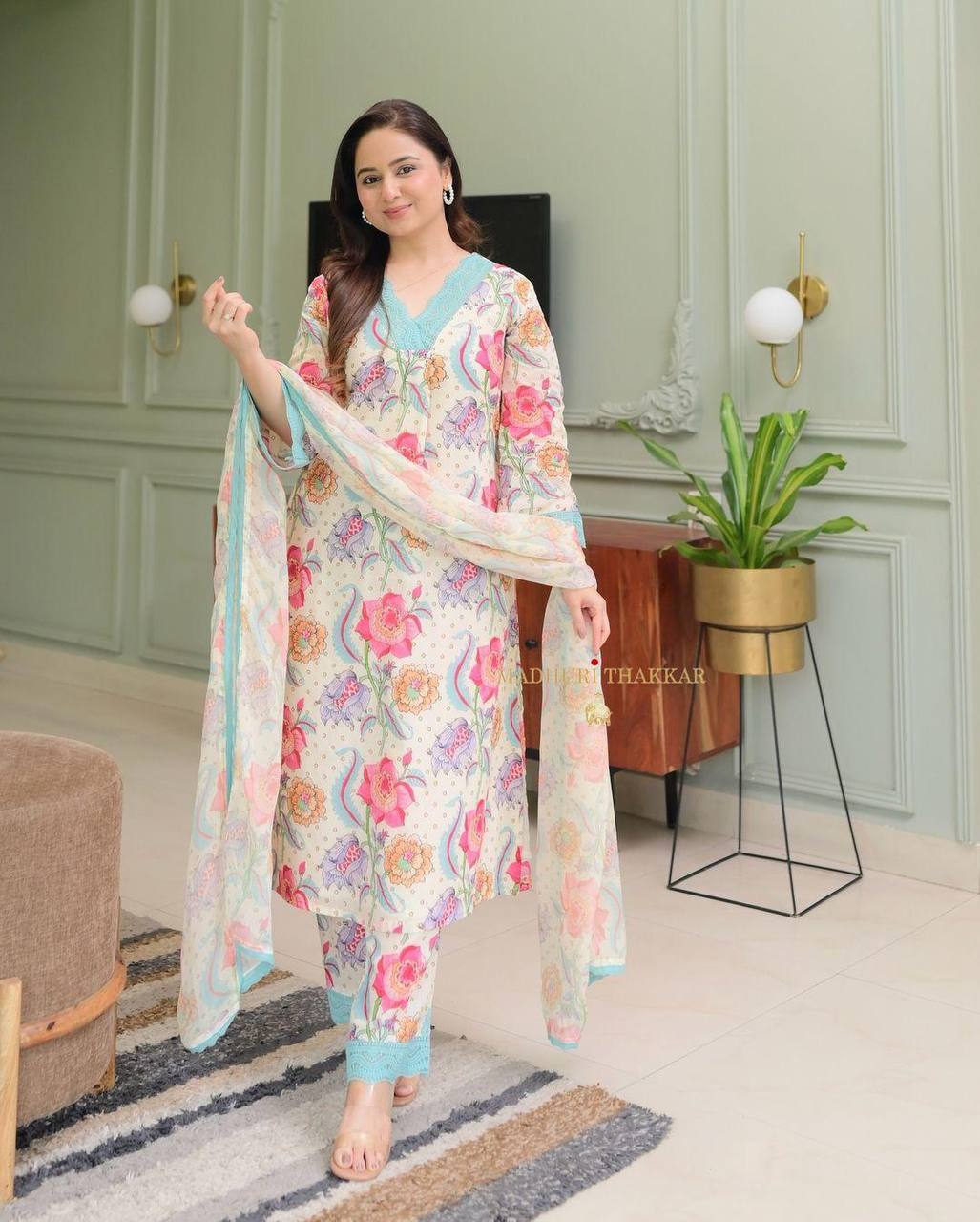 Elegant A-Line Kurta with Matching Pants & Dupatta | AL ✨