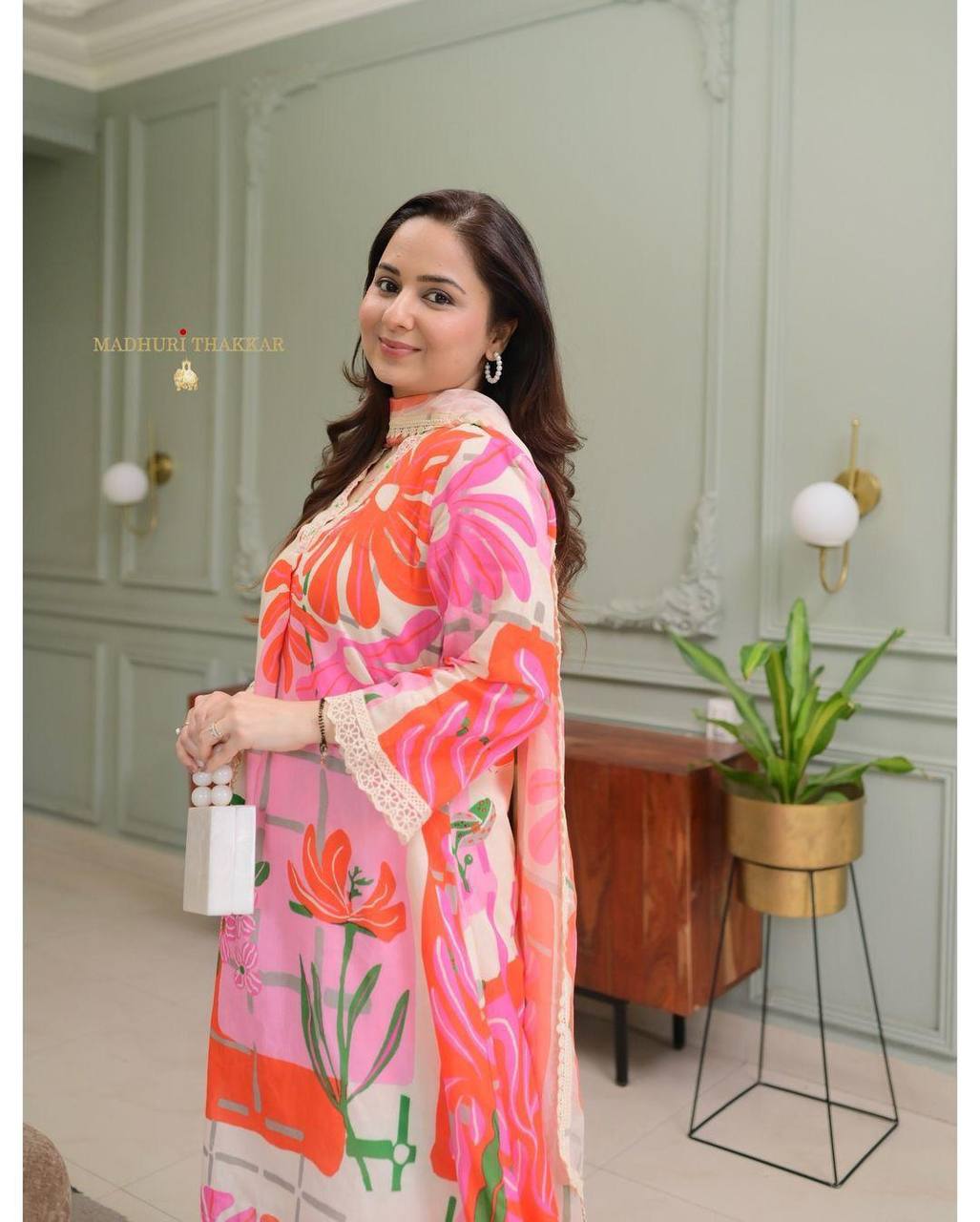 Elegant A-Line Kurta with Matching Pants & Dupatta | AL ✨