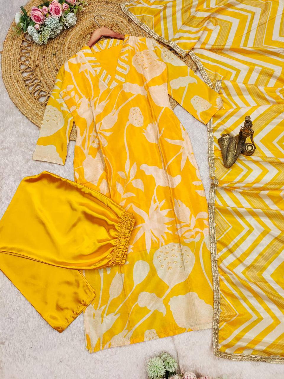 Kurta Set with Chinnon Dupatta – AL ✨