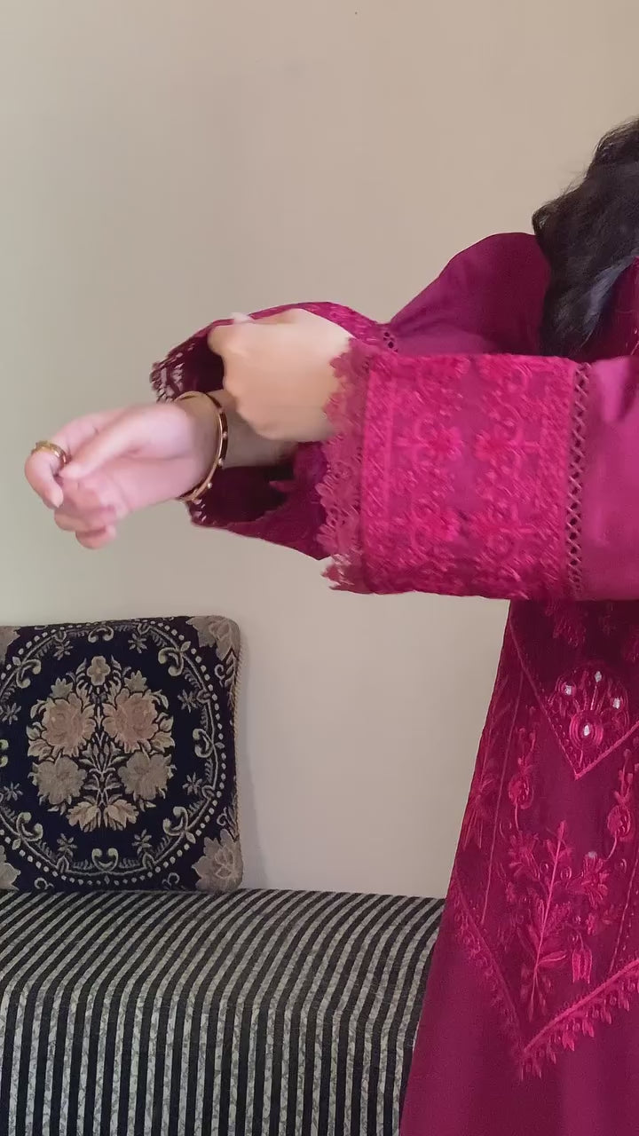 Load video: 👑 Designer Roman Silk Suit Set with Embroidery &amp; GPO Lace Dupatta – Ready to Wear 👑