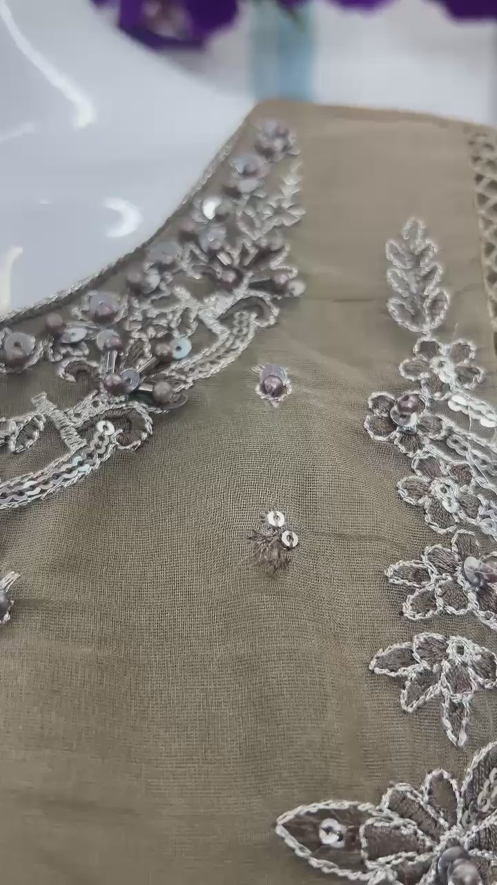 Load video: 🧵 Premium Pakistani-Style Readymade Organza Kurti Set